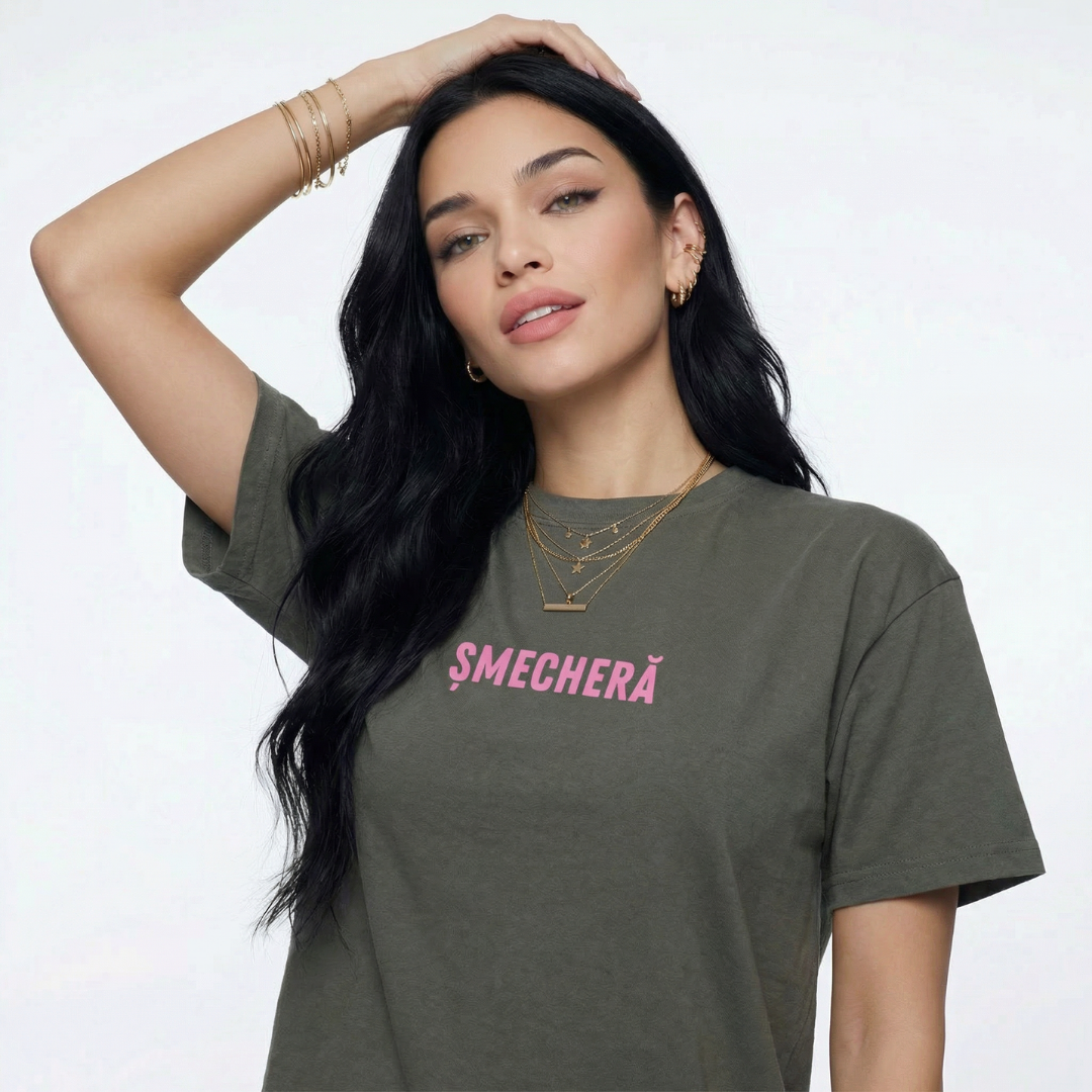 Romanian Șmecheră Boxy Tee
