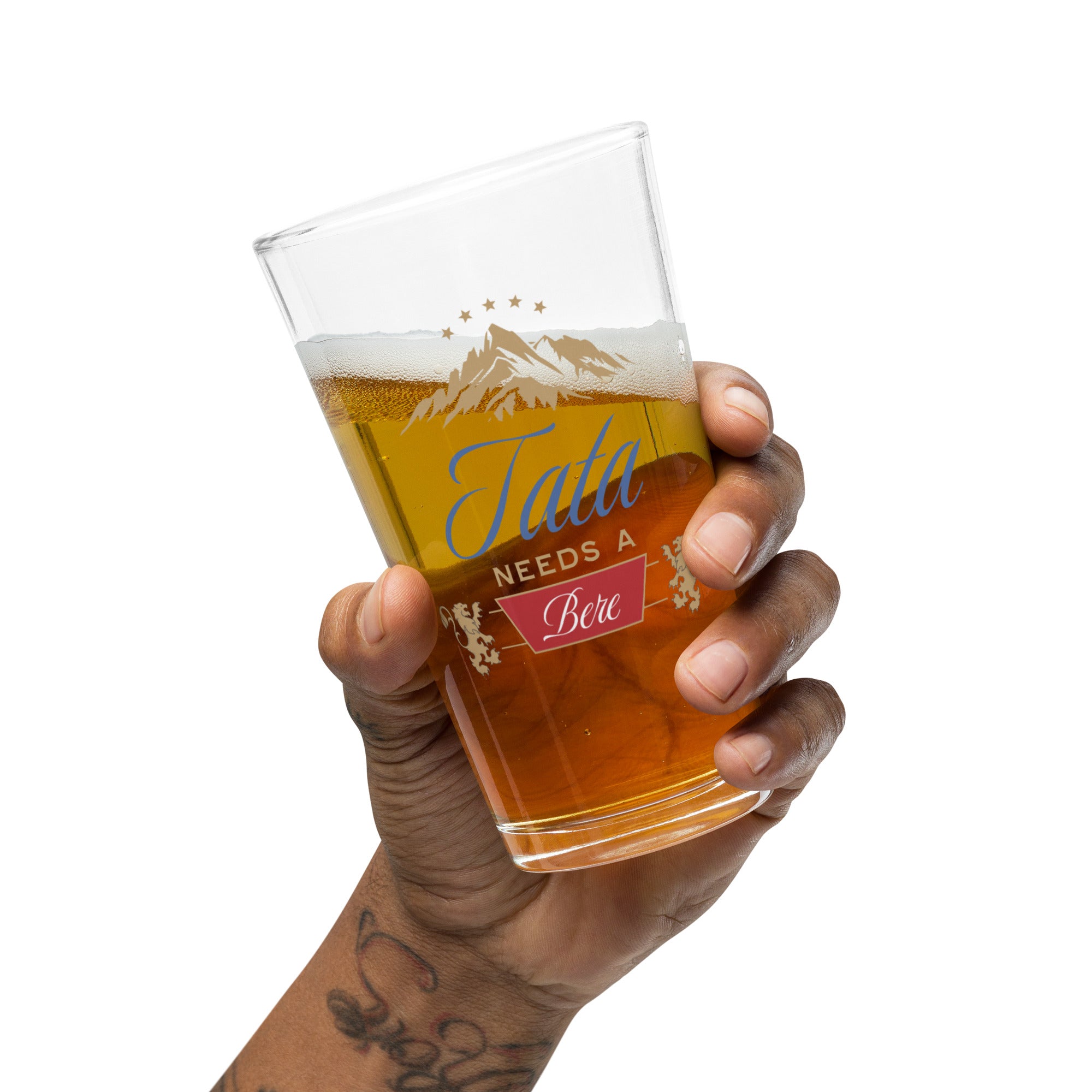 beer pint glass with tata needs a bere romanian dad design and mountain graphic